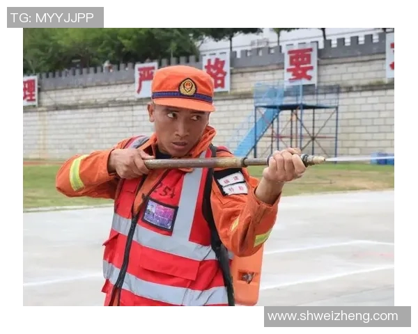 足球明星训练中的毅力与坚持展现了他们追求卓越的决心与精神风貌